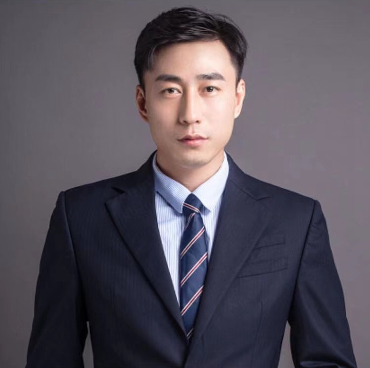 辛翔坤 视觉与舞美负责人